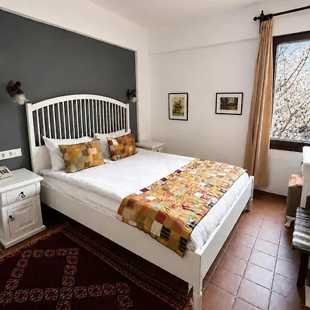 Kalehan Hotel