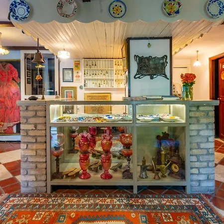 Kalehan Hotel 2*